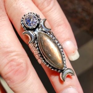 New Witchy Labradorite and White Topaz Crescent Moon 925 Silver Ring.
